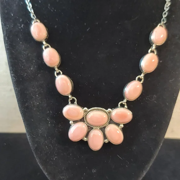 New Sterling Silver & Pink Conch Large Statement Necklace Gorgeous! - Picture 5 of 12